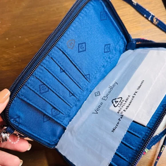 Vera Bradley all in one crossbody - Picture 8 of 9